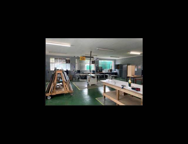 440M² WORKSHOP SOLD IN PINELANDS